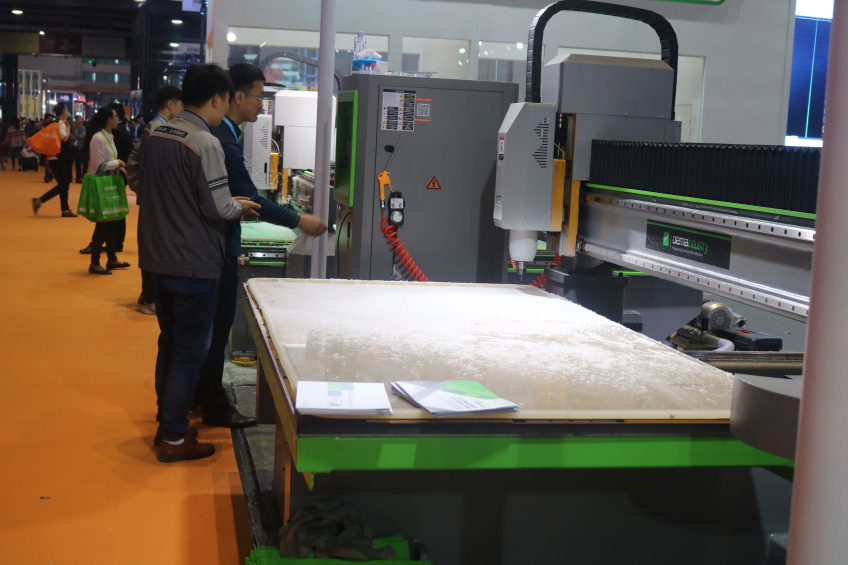 得馬廣告雕刻機維護 得馬廣告雕刻機維護