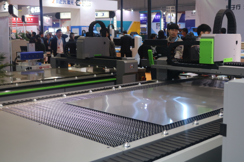 得馬廣告雕刻機臺面 得馬廣告雕刻機臺面