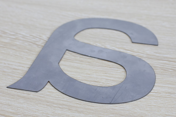 廣告雕刻機加工金屬字 廣告雕刻機加工金屬字