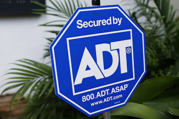 廣告雕刻機(jī)加工警告牌 廣告雕刻機(jī)加工警告牌