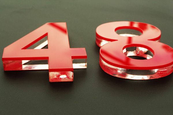 廣告雕刻機加工好的水晶數字 廣告雕刻機加工好的水晶數字