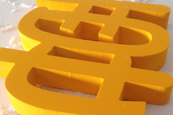 雕刻機加工的pvc字 雕刻機加工的pvc字