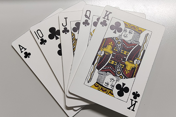 得馬-Z3高速巡邊雕刻機切割的pvc板撲克牌 得馬-Z3高速巡邊雕刻機切割的pvc板撲克牌