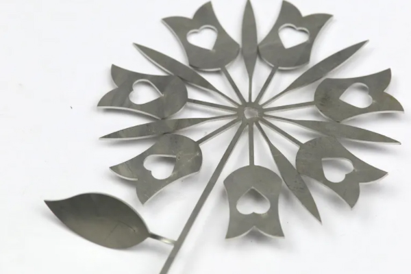 激光切割機切割不銹鋼板材 激光切割機切割不銹鋼板材