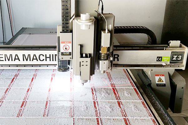 得馬Z3-高速巡邊雕刻機工作中 得馬Z3-高速巡邊雕刻機工作中