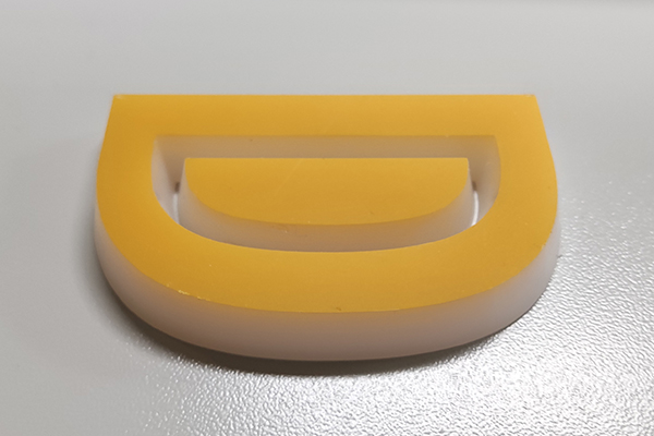 得馬Z3高速巡邊雕刻機切割的亞克力板 得馬Z3高速巡邊雕刻機切割的亞克力板