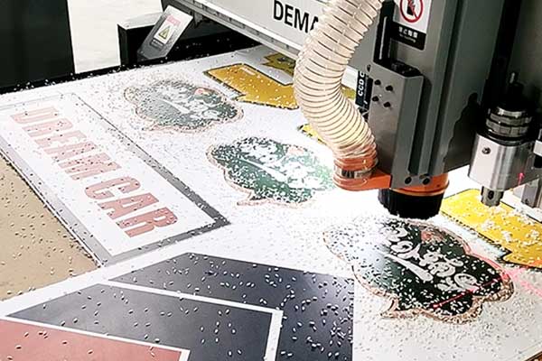 得馬Z3高速巡邊雕刻機(jī) 得馬Z3高速巡邊雕刻機(jī)