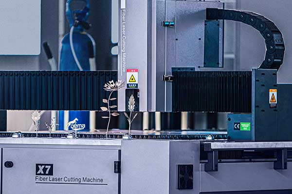 得馬X7工業(yè)光纖激光切割機(jī) 得馬X7工業(yè)光纖激光切割機(jī)