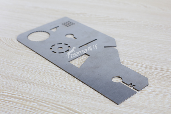 得馬光纖激光切割機切割的金屬 得馬光纖激光切割機切割的金屬