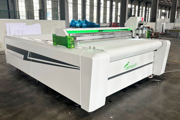 得馬F11高速裁切機 得馬F11高速裁切機