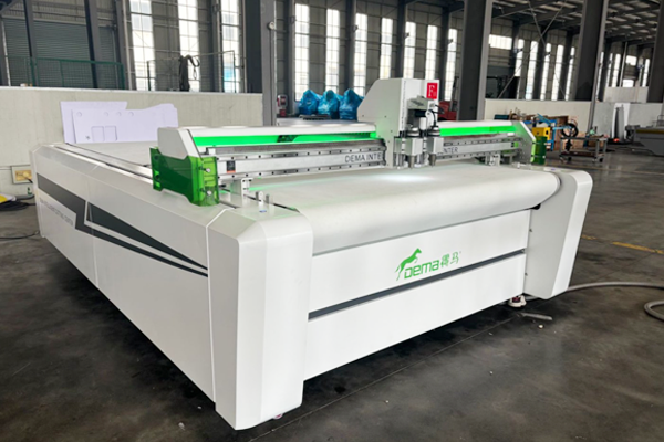 得馬F11高速裁切機 得馬F11高速裁切機