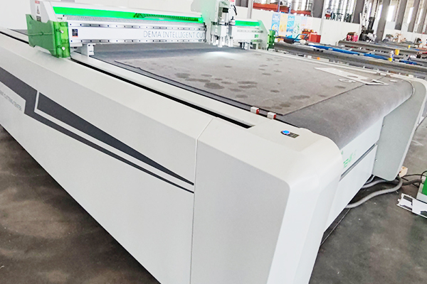 得馬高速裁切機F11 得馬高速裁切機F11